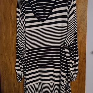 Sophisticated stripes on top